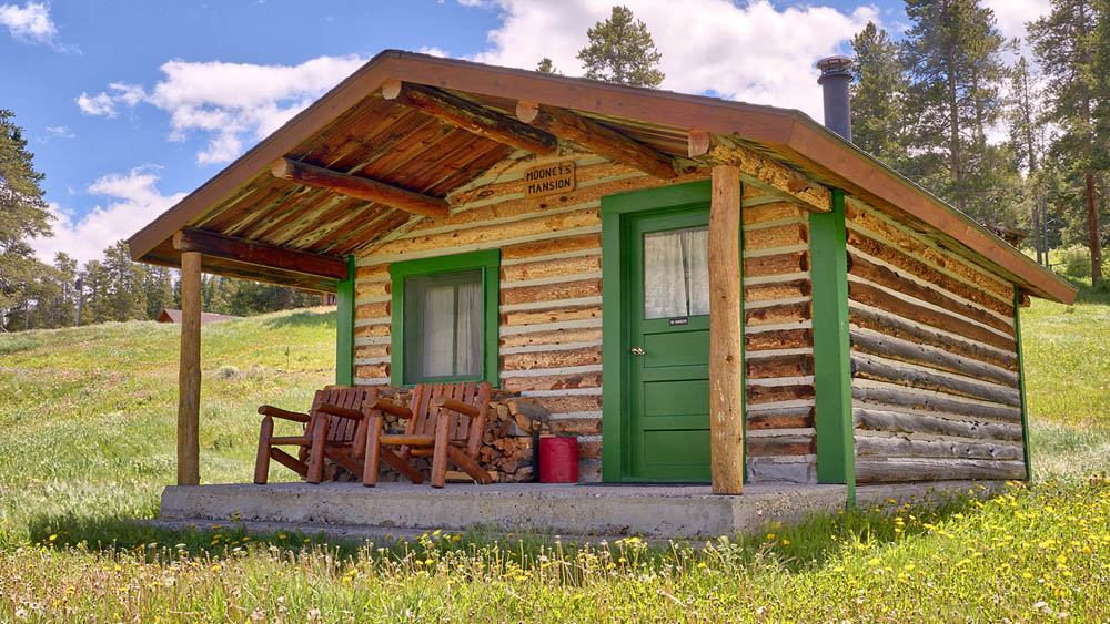 Lodging near Yellowstone | Nine Quarter Circle Dude Ranch